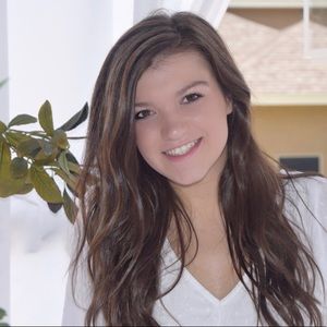 Meet your Posher, Kenzie